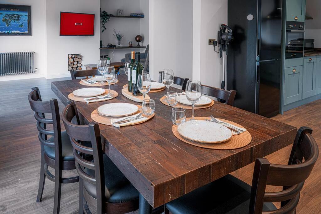 Tu Casa Brighton , A Beautiful & Peaceful 4 Bedroom House With Garden, Bbq Area , Ev & Parking Exterior photo